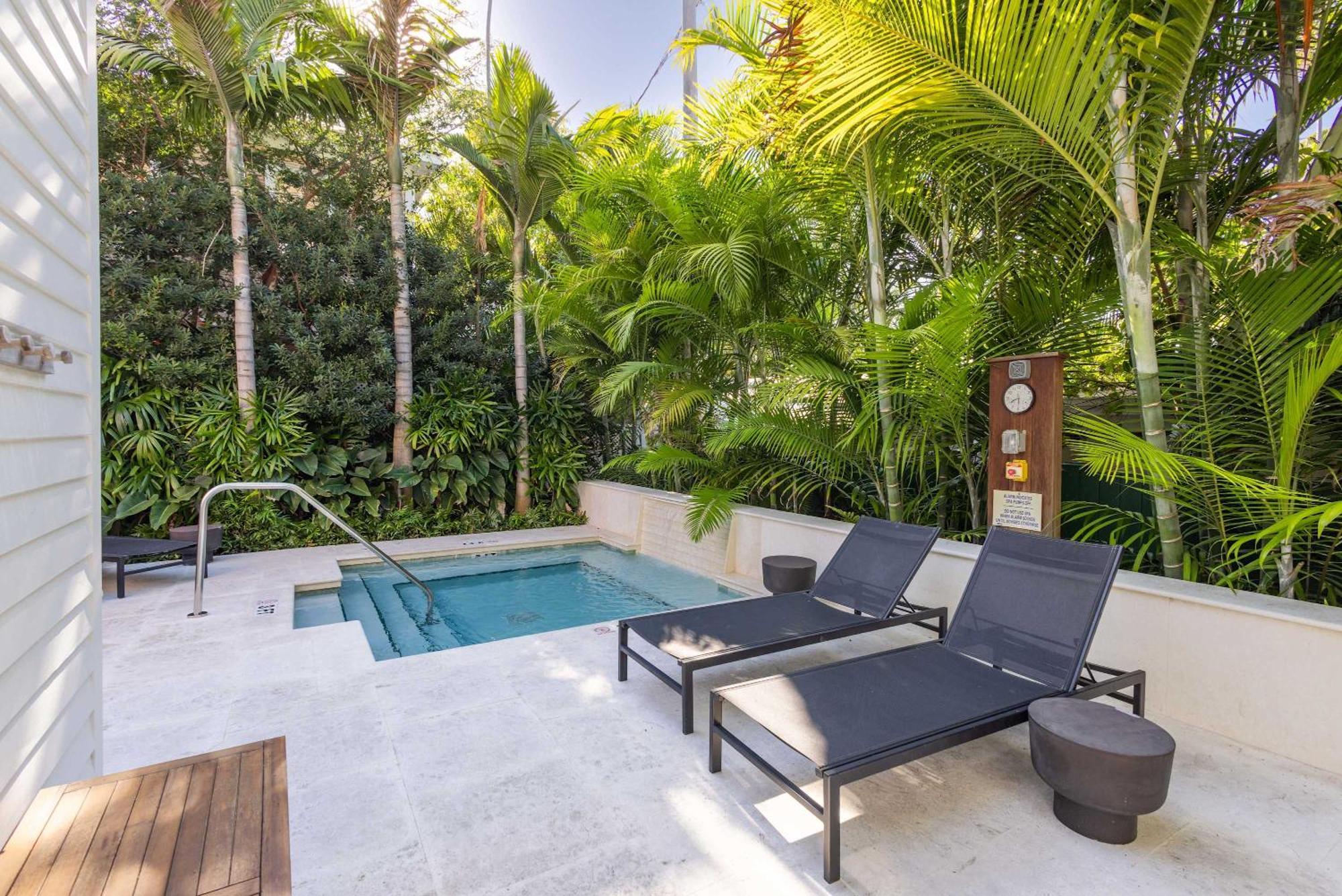 Takeover At The Grand Maloney Key West Exterior photo